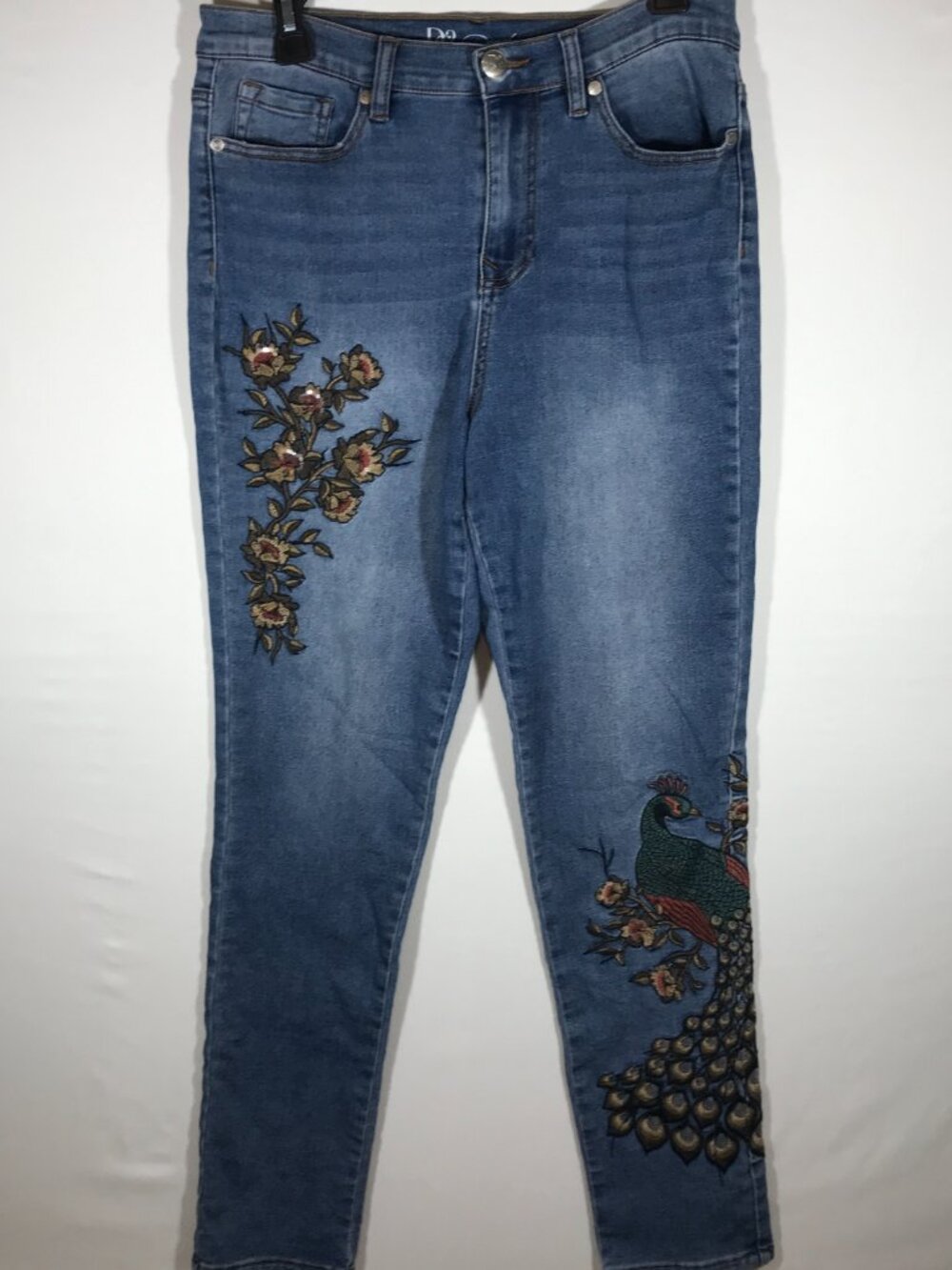 DG2 Diane Gilman Women's 8T Blue Floral Peacock Embroidered Stretch Denim Jeans